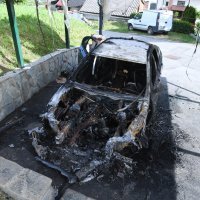 Zapaljeni auto obitelji Banek