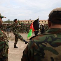 Afganistanska vojska i ljudi koji bježe pred sukobima