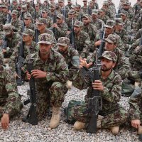 Afganistanska vojska i ljudi koji bježe pred sukobima