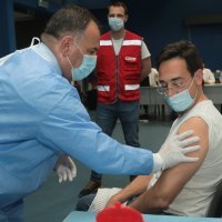 Vili Beroš cijepio građane u Osijeku