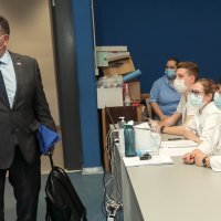 Vili Beroš cijepio građane u Osijeku