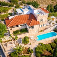 Vila Fabulosa, Brač