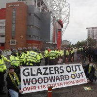Manchester, protest navijača Uniteda uoči utakmice s Liverpoolom, 13.5.2021.