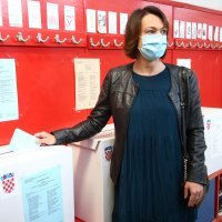 Jelena Pavičić Vukičević glasovala na lokalnim izborima