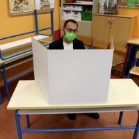 Tomislav Tomašević na biralištu