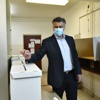 Andrej Plenković na biralištu