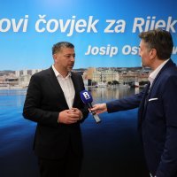Josip Oštrogović u sjedištu HDZ-a prati rezultate izbora