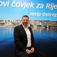 Josip Oštrogović u sjedištu HDZ-a prati rezultate izbora
