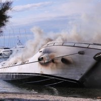 Požar u marini u Kaštel Gomilici
