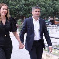 Vice Mihanović glasovao u društvu supruge