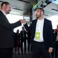 Atmosfera u stožeru Tomislava Tomaševića nakon zatvaranja birališta i prvih izlaznih anketa