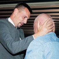 Split: Kandidat za zamjenika gradonačelnika Bojan Ivošević u zagrljaju oca Nikole