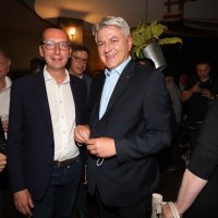 Rijeka: Pobjednička zabava u stožeru Marka Filipovića i Zlatka Komadine