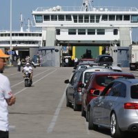 Gužva u splitskoj trajektnoj luci