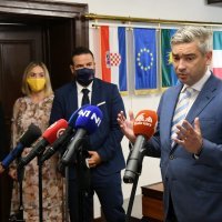 Primopredaja vlasti u Puli