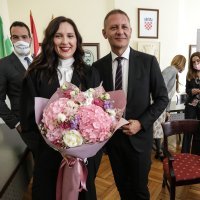 Petra Škrobot preuzela dužnost od bivšeg gradonačelnika Kreše Beljaka