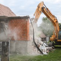 Zagreb: Rušenje prve kuće koja je stradala u potresu