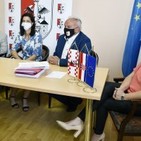 Primopredaja vlasti u Petrinji