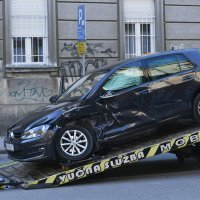 Sudar automobila i tramvaja na Ilici