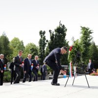 HDZ položio vijence na grob prvoga hrvatskog predsjednika dr. Franje Tuđmana