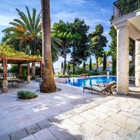 Vila Ambassador