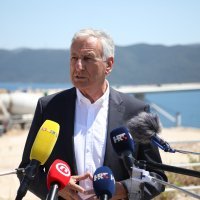 Ministar Oleg Butković obišao gradilište Pelješkog mosta