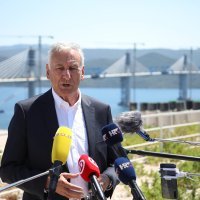 Ministar Oleg Butković obišao gradilište Pelješkog mosta