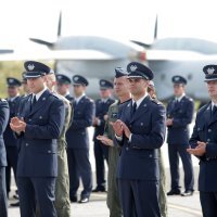 Predsjednik Zoran Milanović i ministar Mario Banožić na svečanoj ceremoniji povodom dodjele letačkih znakova 25. naraštaju pilota