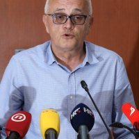 Zoran Vatavuk na konferenciji za novinare