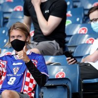 Hrvatski navijači u Glasgowu, Hrvatska - Češka