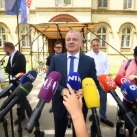 Održan radni sastanak na temu obnove zgrada oštećenih potresom