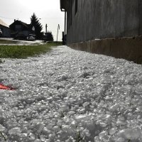 Tuča poharala Požegu i okolicu