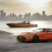 Cigarette 41’ Nighthawk AMG Black Series