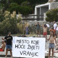Prosvjed u uvali Vruja
