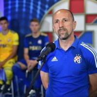 Dinamo je predstavio novu garnituru dresova