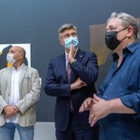 Andrej Plenković na Murtićevoj izložbi u HDLU-u