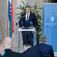 Uručeni ugovori za dodjelu bespovratnih sredstva za obnovu učilišta