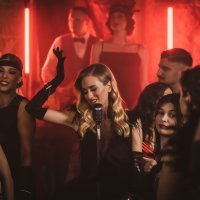 Domenica: spot za pjesmu 'A meni vruće'