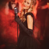 Domenica: spot za pjesmu 'A meni vruće'