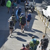 Gužva i veliki broj turista, automobila i brodova u splitskoj luci