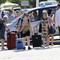 Gužva na trajektu u Makarskoj