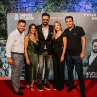 Lijevo Christian Santaleza sa suprugom i desno Dario Silić sa suprugom