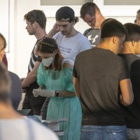 Atmosfera i brzo antigensko testiranje uoči Thompsonovog koncerta u Sinju