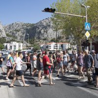 Turisti u Omišu