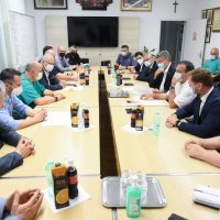 Kosovski premijer Kurti s Plenkovićem obilazi unesrećene u Slavonskom Brodu