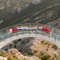 Spektakularne fotografije zlatnog pehara Europskog prvenstva u odbojci za žene koji je stigao na Nebesku šetnicu