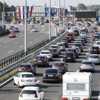 Gužva na naplatnim kućicama kod Lučkog