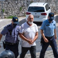 Priveden dubrovacki gospodarstvenik i njegov sin