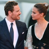 Michael Fassbender i Alicia Vikander