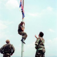 Skidanje srpske zastave  na kninskoj tvrđavi Zagorac Bilac Korade 10.00 sati 05.08.1995